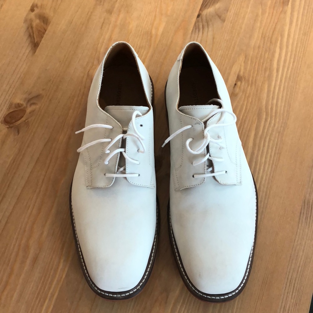 Nordstrom Bucks Size 13 M